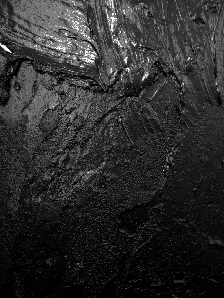Wall Run, 2016
Wooden construction, PVA glue,
tar, plywood, Photo: Irit Tamari Wall Run, 2016
Wooden construction, PVA glue,
tar, plywood, Photo: Irit Tamari