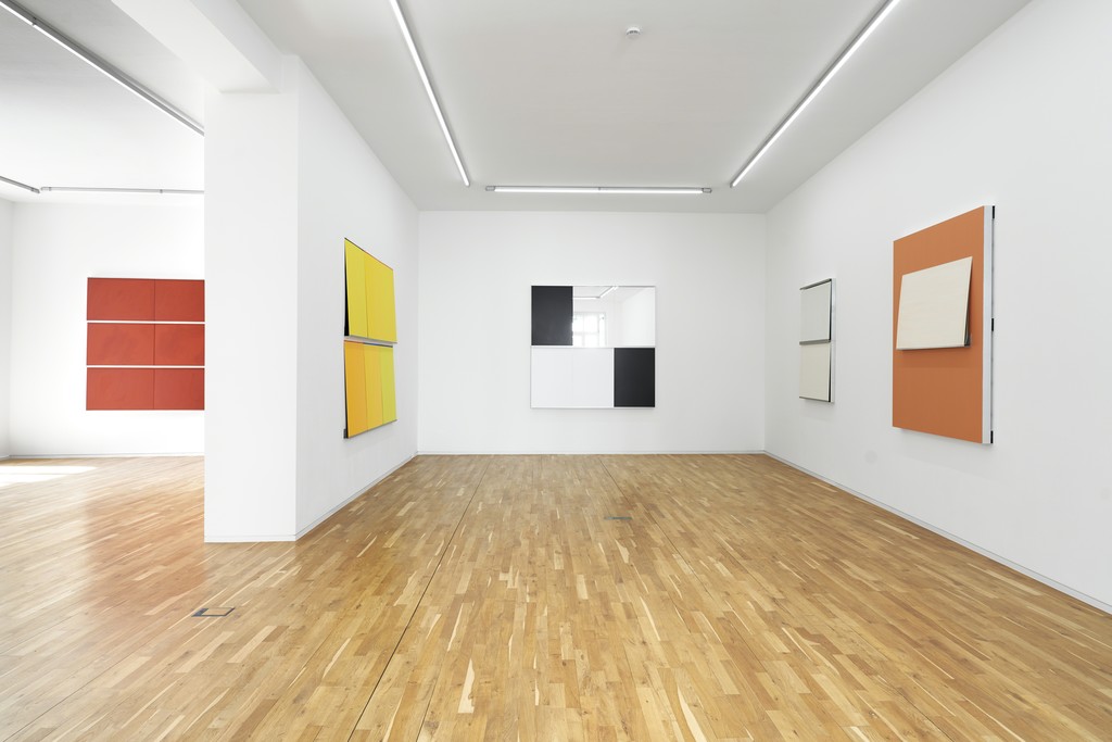 Imi Knoebel. Tafelbilder, exhibition view, Jahn und Jahn, 2019, © VG Bild-Kunst, Bonn, 2019 Imi Knoebel. Tafelbilder, exhibition view, Jahn und Jahn, 2019, © VG Bild-Kunst, Bonn, 2019