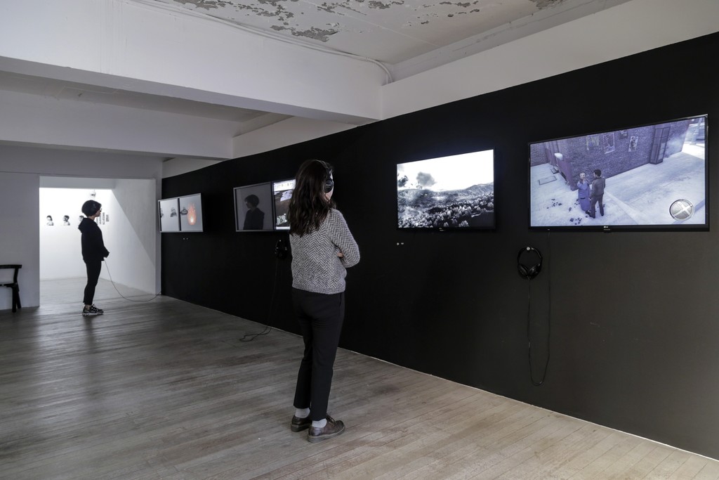 Harun Farocki, <Parallel I>, Two Channel HD Video, Color, Stereo Sound, 4:3, 15:53min., 2012
<Parallel III>, Two Channel HD Video, Color, Stereo Sound, 16:9, 07:21min., 2014
<Parallel II>, Single Channel HD Video, Color, Stereo Sound, 16:9, 08:38min., 2014
<Parallel IV>, Single Channel HD Video, Color, Stereo Sound, 16:9, 11:20min., 2014
Harun Farocki, <Parallel I>, Two Channel HD Video, Color, Stereo Sound, 4:3, 15:53min., 2012
<Parallel III>, Two Channel HD Video, Color, Stereo Sound, 16:9, 07:21min., 2014
<Parallel II>, Single Channel HD Video, Color, Stereo Sound, 16:9, 08:38min., 2014
<Parallel IV>, Single Channel HD Video, Color, Stereo Sound, 16:9, 11:20min., 2014