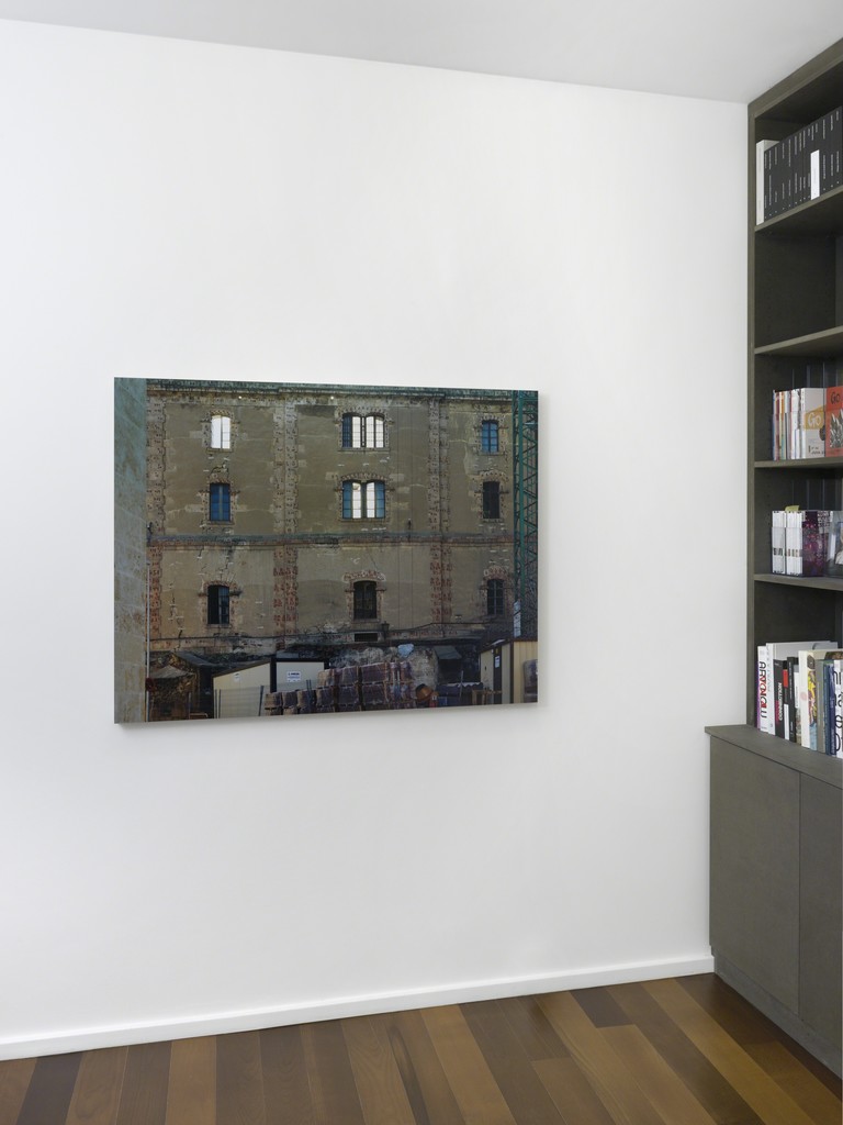 Valérie Jouve, Galerie Xippas, Geneva, Switzerland, 2017. © Annik Wetter Valérie Jouve, Galerie Xippas, Geneva, Switzerland, 2017. © Annik Wetter