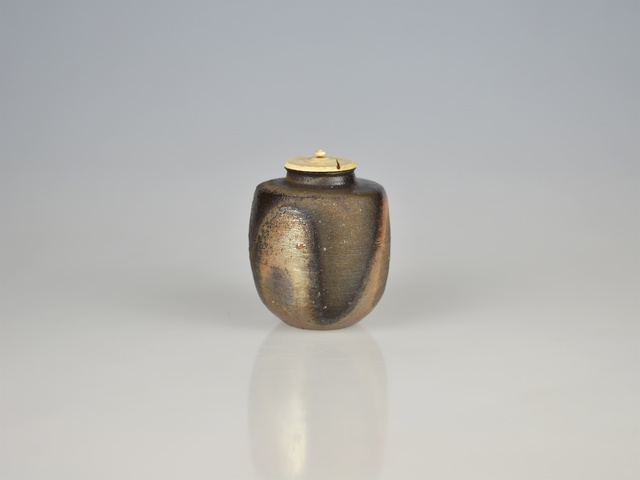 Yamamoto Tōshū, ‘Bizen Tea Caddy with Natural Metallic Ash Glaze’, Shōwa period, Mid, 20th Century, Galerie Kommoss