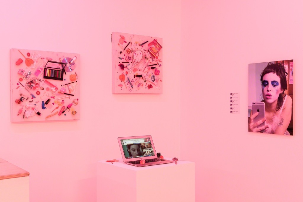 Installation view, Molly Soda 'Comfort Zone' at Annka Kultys Gallery, London, 2016 Photo: Annka Kultys Gallery (Damian Griffiths) Installation view, Molly Soda 'Comfort Zone' at Annka Kultys Gallery, London, 2016 Photo: Annka Kultys Gallery (Damian Griffiths)