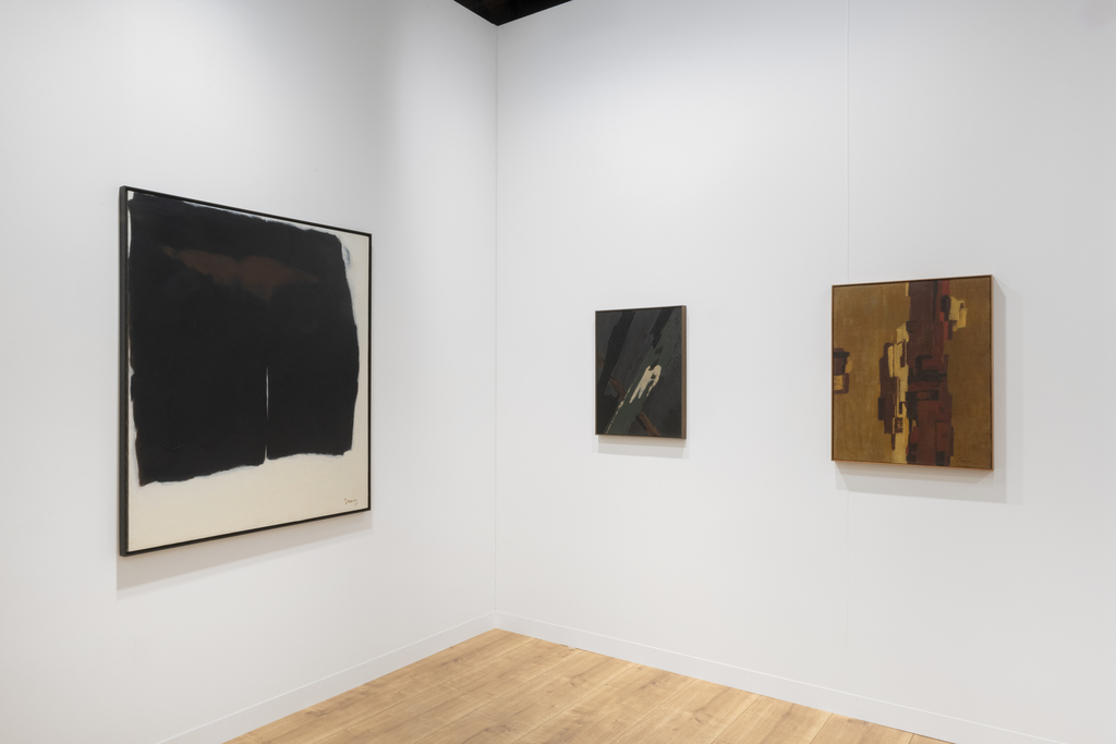 Galeria Nara Roesler, booth B10, Art Basel Kabinett Sector, 2019 – photo © Adam Reich – courtesy of the artist and Galeria Nara Roesler Galeria Nara Roesler, booth B10, Art Basel Kabinett Sector, 2019 – photo © Adam Reich – courtesy of the artist and Galeria Nara Roesler