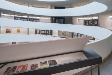 Installation view of "Moholy-Nagy: Future Present" at Guggenheim Museum, New York (2016). Photo: David Heald © Solomon R. Guggenheim Foundation Installation view of "Moholy-Nagy: Future Present" at Guggenheim Museum, New York (2016). Photo: David Heald © Solomon R. Guggenheim Foundation