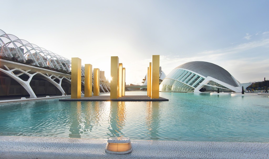 Heinz Mack: The Sky over Nine Columns | installation view at Ciudad de las Artes y las Ciencias, València, Spain | 2016 Heinz Mack: The Sky over Nine Columns | installation view at Ciudad de las Artes y las Ciencias, València, Spain | 2016