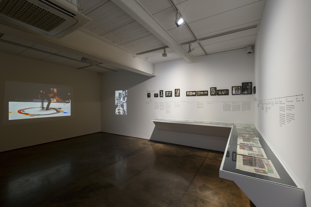 Installation view of "I Want My Last Trip to the Moon", ARARIO GALLERY, Seoul, Korea, 2018 Installation view of "I Want My Last Trip to the Moon", ARARIO GALLERY, Seoul, Korea, 2018