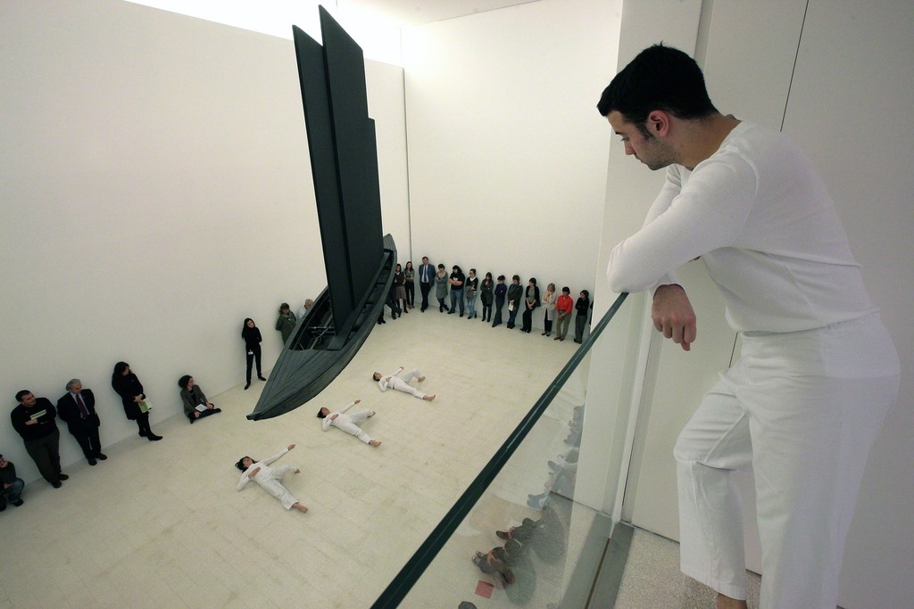 Trisha Brown, "Group Primary Accumulation" at Collezione Maramotti Trisha Brown, "Group Primary Accumulation" at Collezione Maramotti