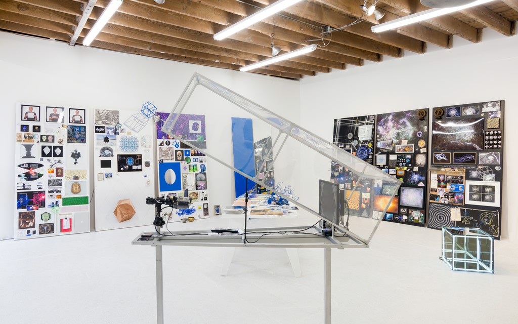 March Fichou, Outside-In, installation view. Chimento Contemporary. Image courtesy of the artist and Chimento Contemporary. Photo: Ruben Diaz
March Fichou, Outside-In, installation view. Chimento Contemporary. Image courtesy of the artist and Chimento Contemporary. Photo: Ruben Diaz