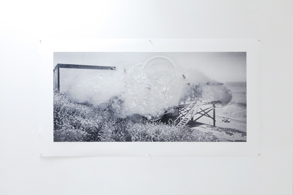 exhibition view: Holliday homes series, On the shore of the Pacific coast, 2017 | archival pigment print on 220 gsm.Innova smooth Art paper, 97x183cm, ohne Rahmen | Edition of 3, No. 1 exhibition view: Holliday homes series, On the shore of the Pacific coast, 2017 | archival pigment print on 220 gsm.Innova smooth Art paper, 97x183cm, ohne Rahmen | Edition of 3, No. 1