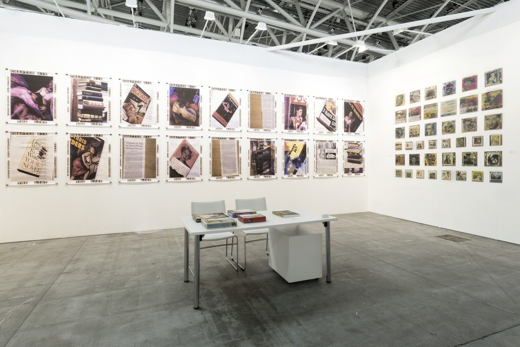 Booth's view. Works by Allen Ruppersberg.
© Renato Ghiazza Booth's view. Works by Allen Ruppersberg.
© Renato Ghiazza