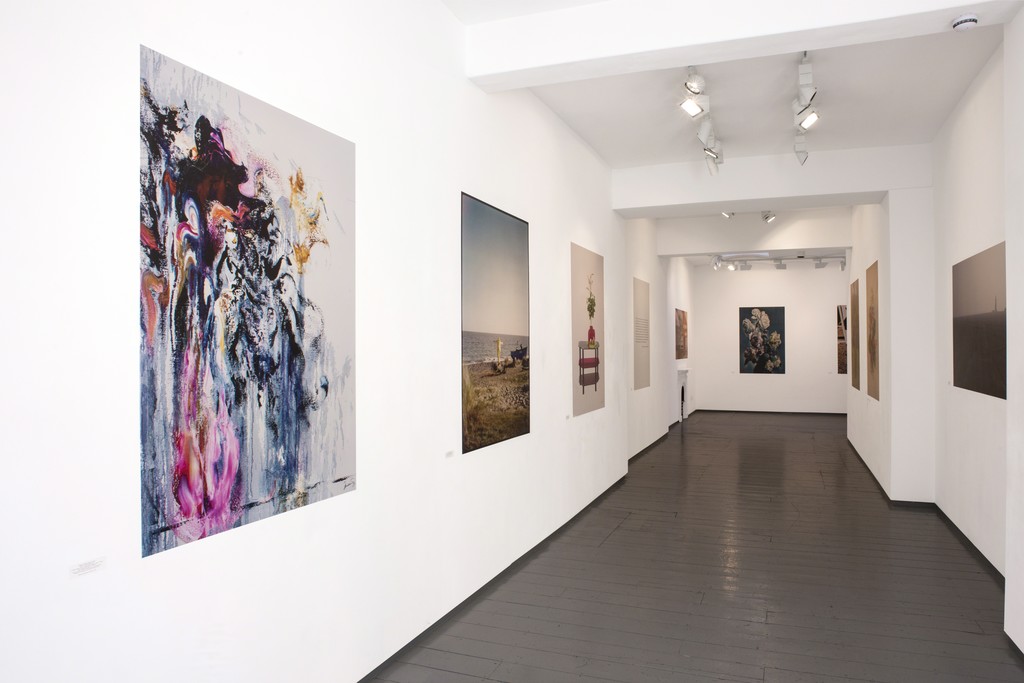 Installation at Paul Stolper Gallery - SNAP / THE PORTFOLIO 2012 -
June 03, 2012 - June 15, 2013
Installation at Paul Stolper Gallery - SNAP / THE PORTFOLIO 2012 -
June 03, 2012 - June 15, 2013