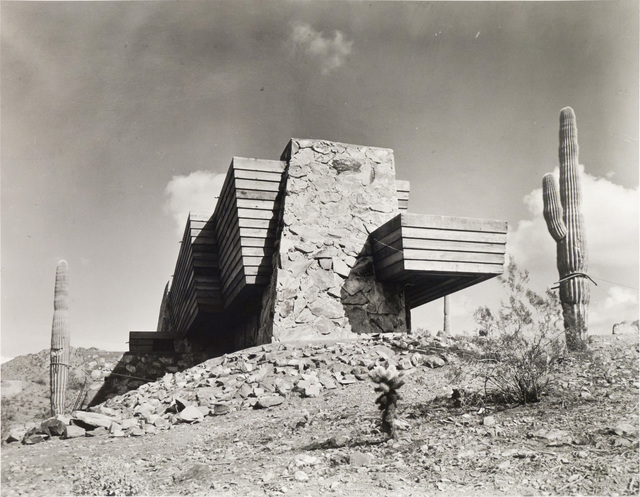 Pedro E. Guerrero, ‘The Pauson House, Ship of the Desert, Exterior Side View, Scottsdale, AZ’, 1941, Photography, Silver Gelatin Print, Edward Cella Art and Architecture