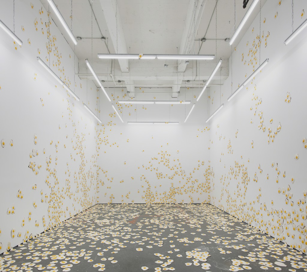 Exhibition view, Christopher Chiappa, "LIVESTRONG", 2015 - 2016
Kate Werble Gallery, New York Exhibition view, Christopher Chiappa, "LIVESTRONG", 2015 - 2016
Kate Werble Gallery, New York