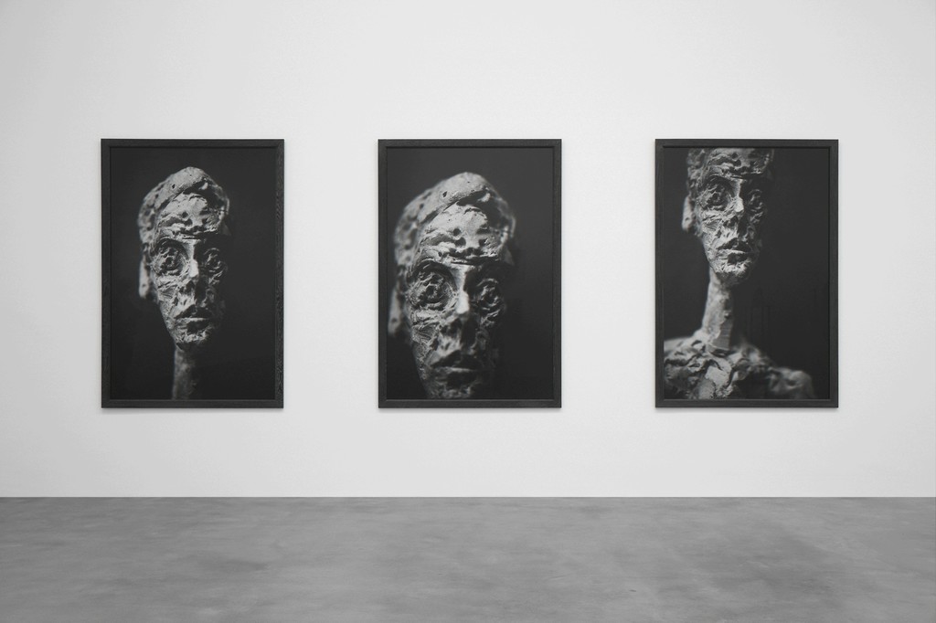 All artworks © Peter Lindbergh. © Succession Alberto Giacometti (Fondation Giacometti + ADAGP) Paris 2017. Courtesy Gagosian. Installation photography: Lucy Dawkins. All artworks © Peter Lindbergh. © Succession Alberto Giacometti (Fondation Giacometti + ADAGP) Paris 2017. Courtesy Gagosian. Installation photography: Lucy Dawkins.