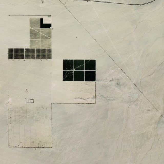Mojave Desert 342933N1152959W