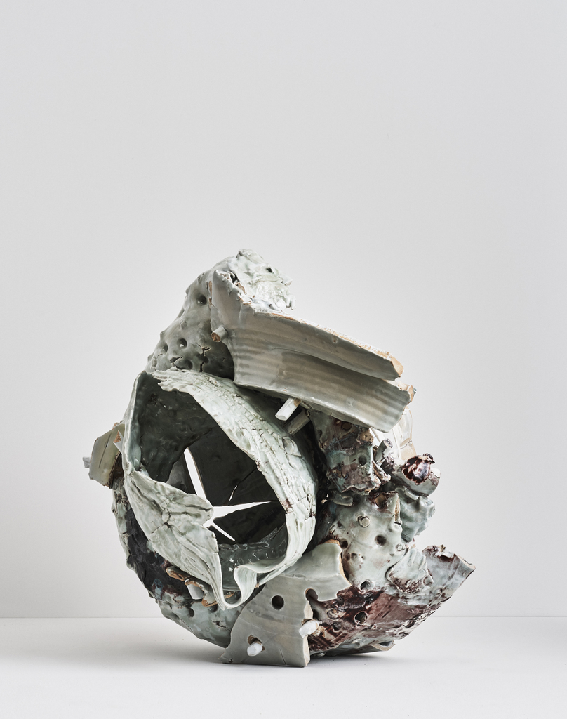 Gareth Mason, Horror Vacui, 2016, Jingdezhen middle white porcelain, layered glazes and copper cable, 29h x 34w x 26d in Gareth Mason, Horror Vacui, 2016, Jingdezhen middle white porcelain, layered glazes and copper cable, 29h x 34w x 26d in