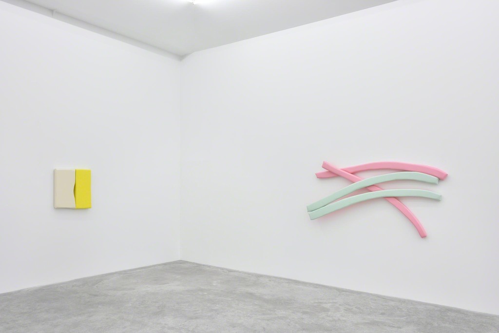 Justin Adian 'Waltz' at Almine Rech Gallery in Paris
09.01 - 27.02.2016
Courtesy of the Artist and Almine Rech Gallery
Photo: Rebecca Fanuele
Justin Adian 'Waltz' at Almine Rech Gallery in Paris
09.01 - 27.02.2016
Courtesy of the Artist and Almine Rech Gallery
Photo: Rebecca Fanuele