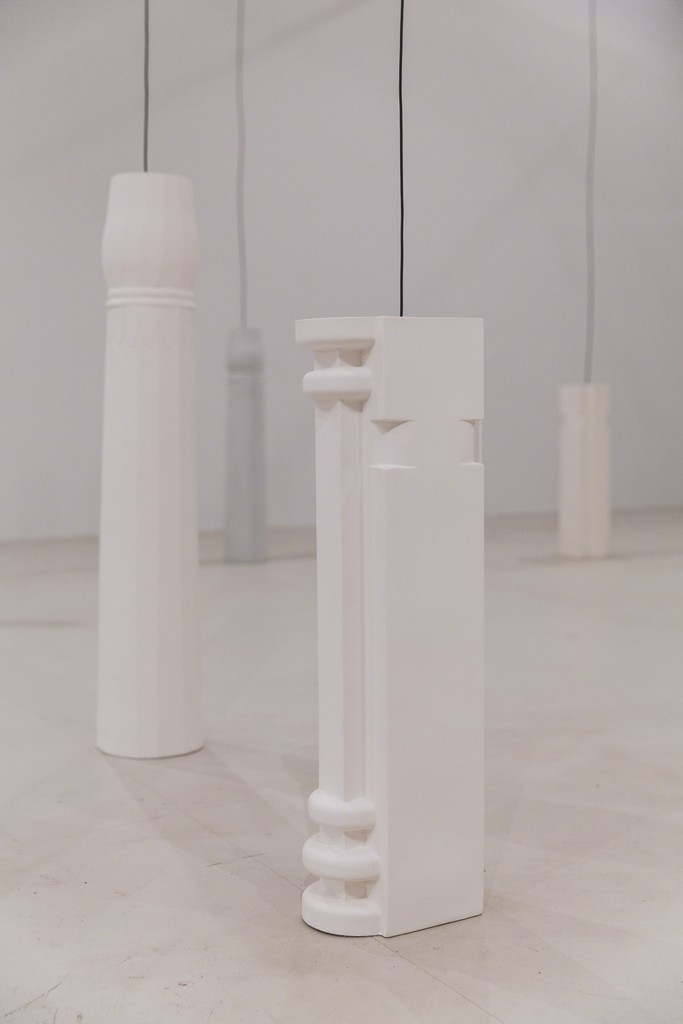 Ursula Nistrup, Resonating Pillars (installation photo). Photo: Lior Zilberstein. Ursula Nistrup, Resonating Pillars (installation photo). Photo: Lior Zilberstein.