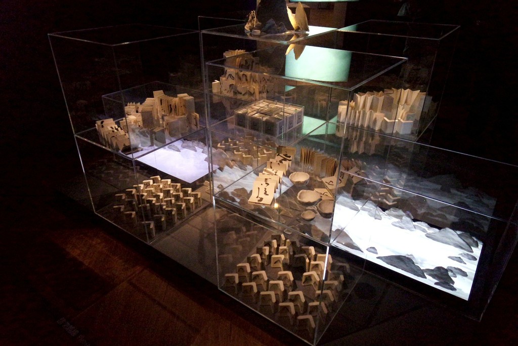 "Vision of the Void - Yeh Fang Solo Exhibition" at MOCA Taipei (2016) "Vision of the Void - Yeh Fang Solo Exhibition" at MOCA Taipei (2016)