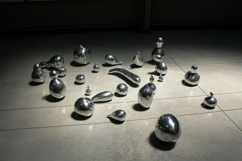 Marepe, Set of Calabashes (bottle gourd), 2007. Marepe, Set of Calabashes (bottle gourd), 2007.