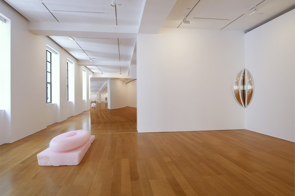 Installation view. "Anish Kapoor" at Gagosian Gallery Hong Kong. September 12 to November 5, 2016. Courtesy Gagosian Gallery. Artworks © Anish Kapoor. Installation view. "Anish Kapoor" at Gagosian Gallery Hong Kong. September 12 to November 5, 2016. Courtesy Gagosian Gallery. Artworks © Anish Kapoor.
