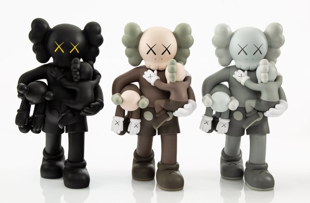 KAWS, ‘Clean Slate, set of three’, 2018, Sculpture, Painted cast vinyl, Heritage Auctions