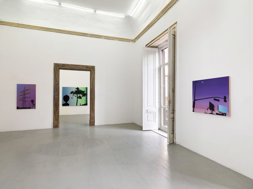 Glen Rubsamen, Gleaming and Inaccessible, Partial view of the exhibition, September 2017, Galleria Alfonso Artiaco, Napoli, Photo: Luciano Romano Glen Rubsamen, Gleaming and Inaccessible, Partial view of the exhibition, September 2017, Galleria Alfonso Artiaco, Napoli, Photo: Luciano Romano