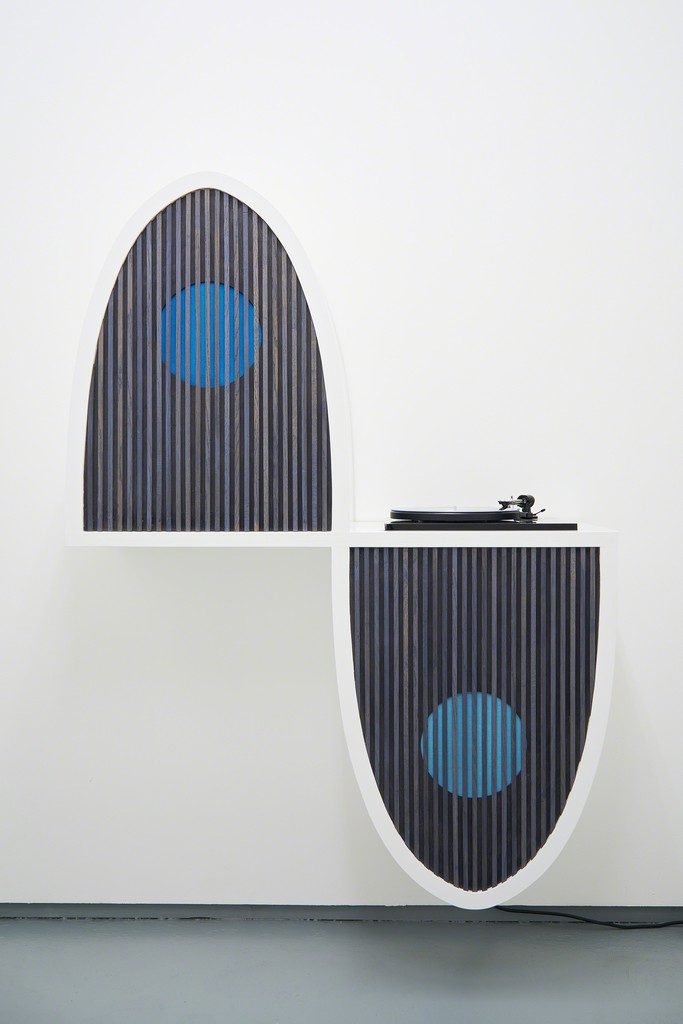 David Ferrando Giraut, The Sea and the Waves, 2015. Photo by Original&theCopy. Courtesy of the artist and Tenderpixel. David Ferrando Giraut, The Sea and the Waves, 2015. Photo by Original&theCopy. Courtesy of the artist and Tenderpixel.