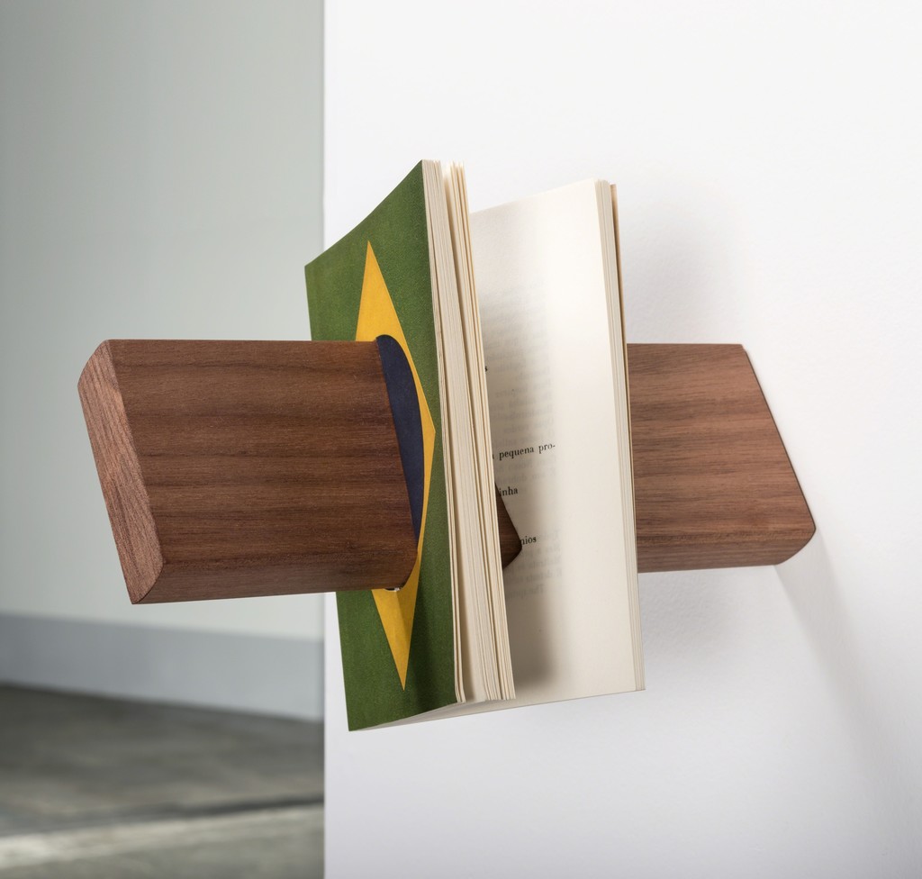 Pau-Brasil (2014), by Thiago Honório, facsimile of Oswald de Andrade’s book “Pau Brasil” (1925) and pau-brasil wood, 16 x 13 x 26 cm Pau-Brasil (2014), by Thiago Honório, facsimile of Oswald de Andrade’s book “Pau Brasil” (1925) and pau-brasil wood, 16 x 13 x 26 cm