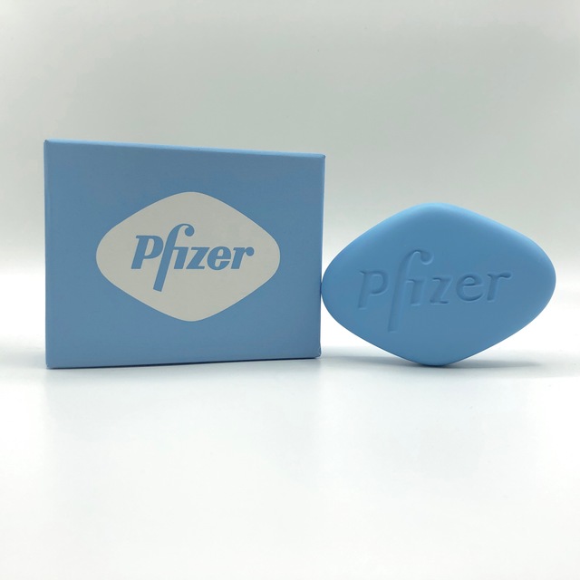 Damien Hirst, ‘Baby Blue Pfizer VGR 100mg ’, 2014, Joseph K. Levene Fine Art, Ltd.