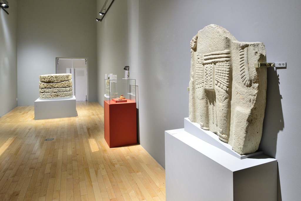 View of "Divine Lords of the Mountain. Puebla's Northern Sierra in times of El Tajín", Museo Amparo, Puebla, Mexico, 2017. View of "Divine Lords of the Mountain. Puebla's Northern Sierra in times of El Tajín", Museo Amparo, Puebla, Mexico, 2017.