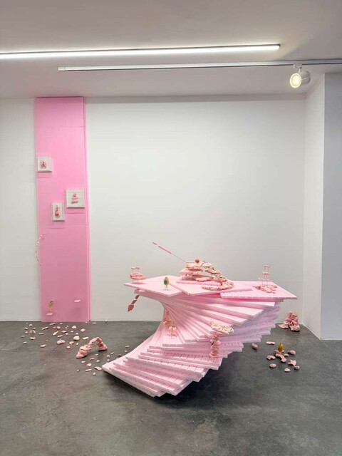 Pink City — Sibel Horada (2025)