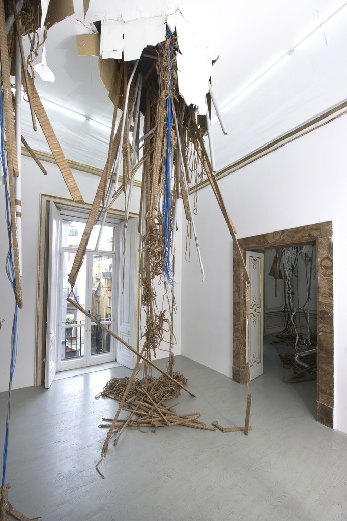 Thomas Hirschhorn - break-through - partial view of the exhibition - April 2013 - Galleria Alfonso Artiaco, Napoli Thomas Hirschhorn - break-through - partial view of the exhibition - April 2013 - Galleria Alfonso Artiaco, Napoli