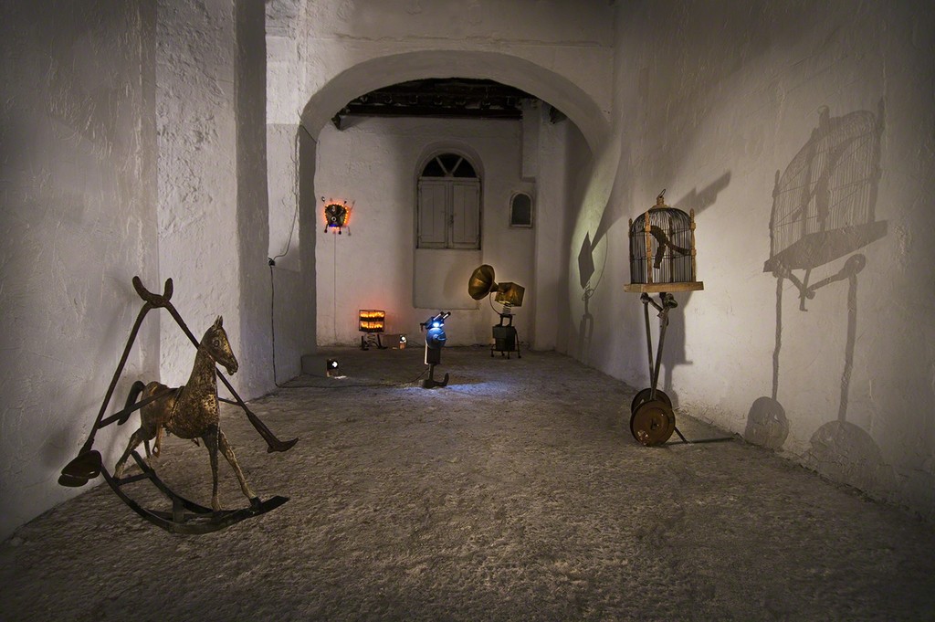 Giovanni Albanese, Solo roba per bambini, installation view, ph Susana Serpas Soriano, courtesy Fondazione Volume! Giovanni Albanese, Solo roba per bambini, installation view, ph Susana Serpas Soriano, courtesy Fondazione Volume!