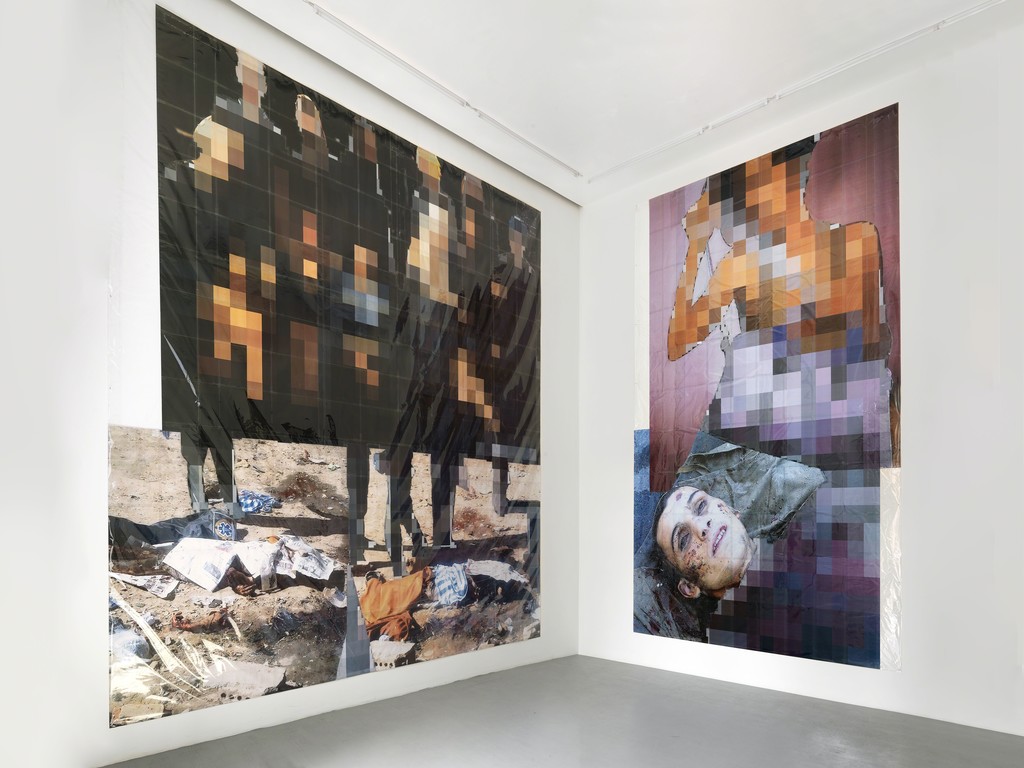 Thomas Hirschhorn - Behind Facelessness - Partial view of the exhibition - April 2017 - Galleria Alfonso Artiaco, Napoli
Thomas Hirschhorn - Behind Facelessness - Partial view of the exhibition - April 2017 - Galleria Alfonso Artiaco, Napoli