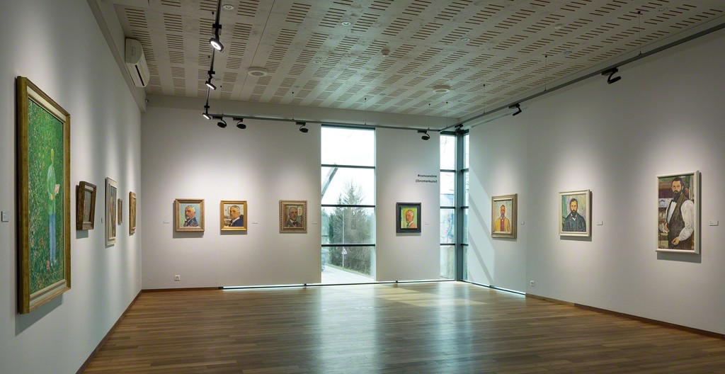 Exhibition space on the subject of the self-portrait (photo: Markus Beyeler) Exhibition space on the subject of the self-portrait (photo: Markus Beyeler)
