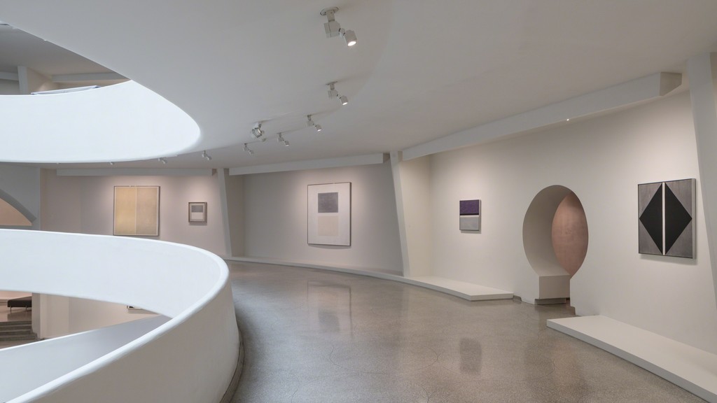 Installation View: Agnes Martin, Solomon R. Guggenheim Museum, New York, October 7, 2016– January 11, 2017. Photo: David Heald Installation View: Agnes Martin, Solomon R. Guggenheim Museum, New York, October 7, 2016– January 11, 2017. Photo: David Heald