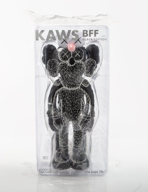 KAWS, ‘BFF (Black)’, 2017, Sculpture, Painted cast vinyl, Heritage Auctions