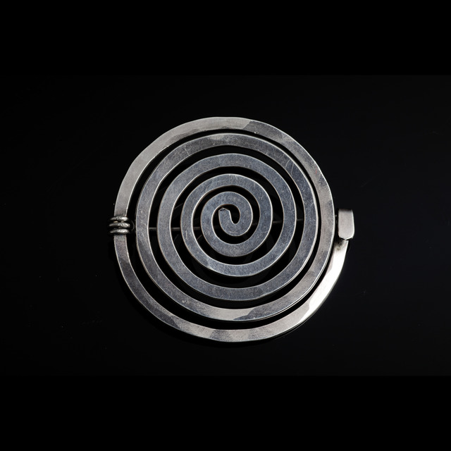 Alexander Calder, ‘Sterling silver spiral brooch’, 1952, Didier Ltd.