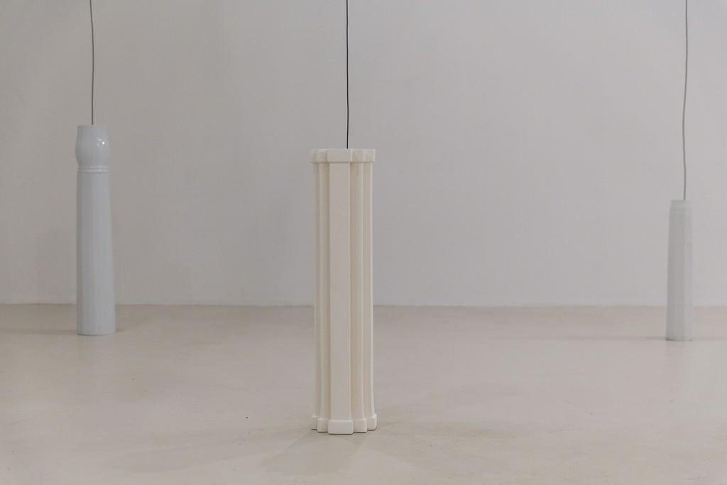 Ursula Nistrup, Resonating Pillars (installation photo). Photo: Lior Zilberstein. Ursula Nistrup, Resonating Pillars (installation photo). Photo: Lior Zilberstein.