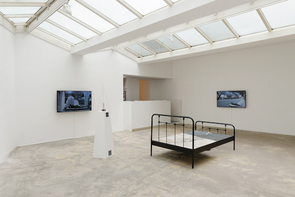 Taro Izumi
Exhibition view "night lie"
28.04 - 27.05.2017
Galerie GP & N Vallois, Paris, France
© Aurélien Mole Taro Izumi
Exhibition view "night lie"
28.04 - 27.05.2017
Galerie GP & N Vallois, Paris, France
© Aurélien Mole