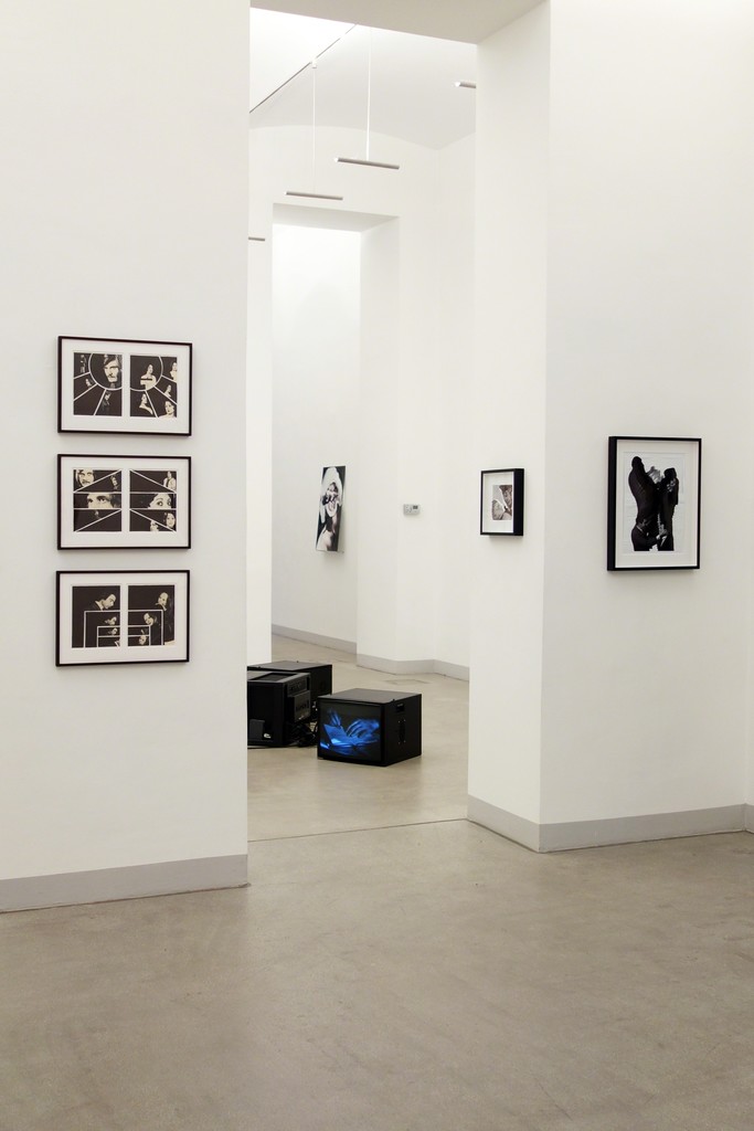 Diana Artus & Karin Fisslthaler »THE BROKEN TELEPHONE«
Exhibition view, Gallery Raum mit Licht, photo © Diana Artus Diana Artus & Karin Fisslthaler »THE BROKEN TELEPHONE«
Exhibition view, Gallery Raum mit Licht, photo © Diana Artus