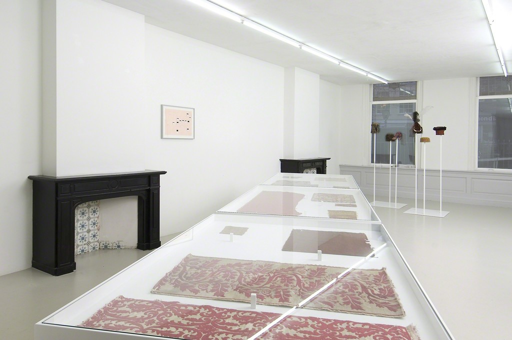 Installation view: textiles from the collection of Seth Siegelaub, courtesy of Stichting Egress Foundation Amsterdam, and KP Brehmer, Flags For The States 1867/1868, 1976, courtesy of Vilma Gold London (photography by Jhoeko). Installation view: textiles from the collection of Seth Siegelaub, courtesy of Stichting Egress Foundation Amsterdam, and KP Brehmer, Flags For The States 1867/1868, 1976, courtesy of Vilma Gold London (photography by Jhoeko).
