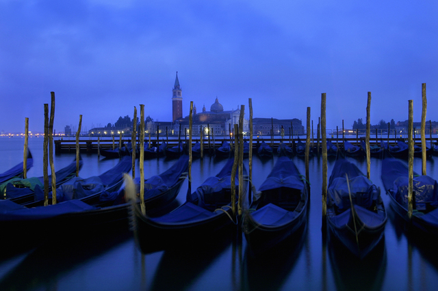 Nicolas Ruel, ‘Venezia 4H26 A.M (Venice, Italy)’, 2003, Photography, Photographie imprimee sur acier inoxydable / Photograph printed on stainless steel, Galerie de Bellefeuille