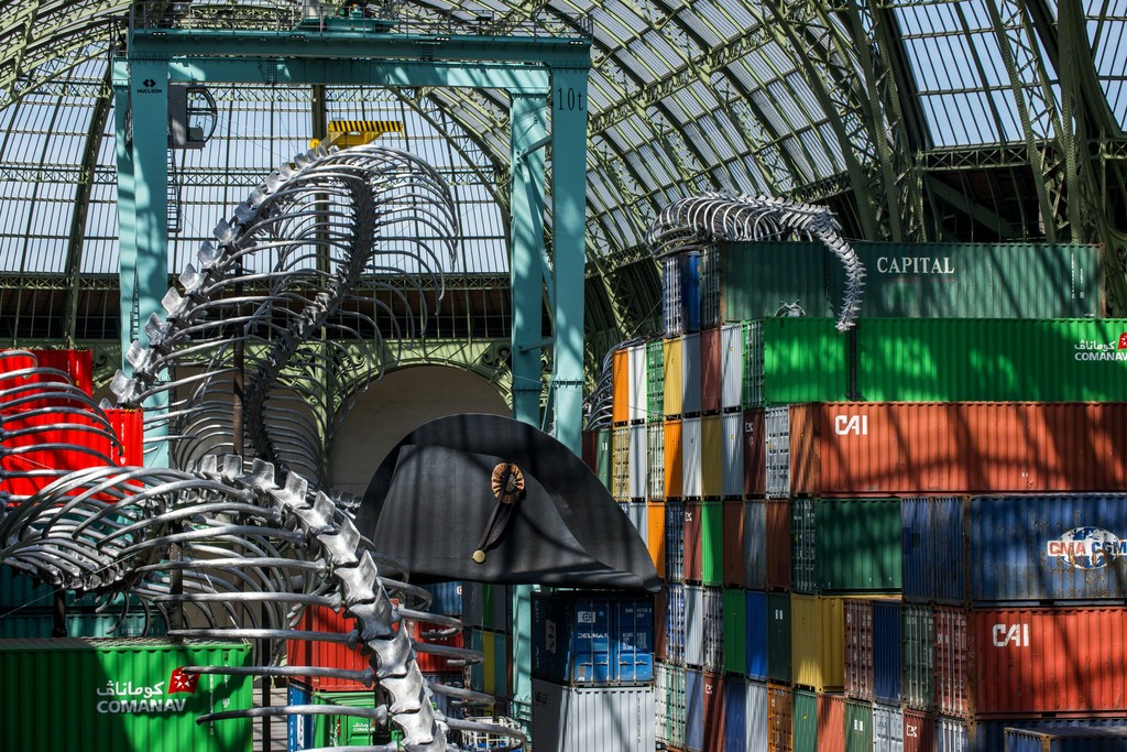 Huang Yong Ping, Empires, MONUMENTA 2016 © Adagp, Paris 2016, courtesy de l’artiste et kamel mennour, Paris, Photo Didier Plowy pour la Rmn-GP Huang Yong Ping, Empires, MONUMENTA 2016 © Adagp, Paris 2016, courtesy de l’artiste et kamel mennour, Paris, Photo Didier Plowy pour la Rmn-GP
