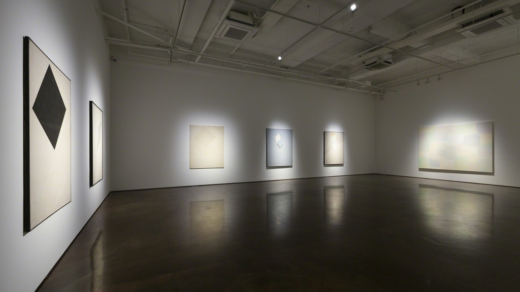 Installation view of "SUH Seung-Won, A Half Century of Endeavor and Serenity", ARARIO GALLERY, Seoul, Korea, 2018 Installation view of "SUH Seung-Won, A Half Century of Endeavor and Serenity", ARARIO GALLERY, Seoul, Korea, 2018