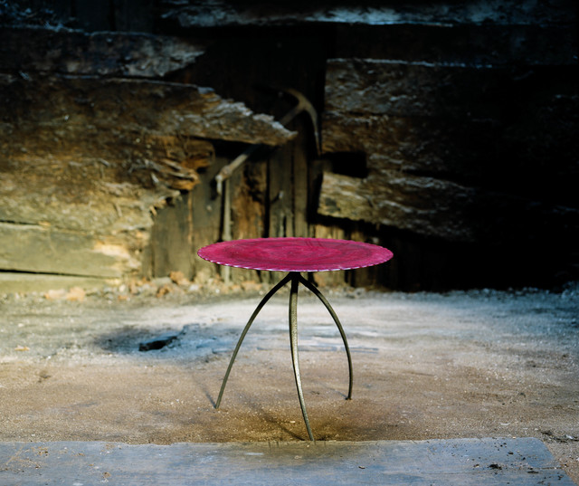 Nicolas Cesbron, ‘Tripod table (round)’, 2019, Design/Decorative Art, Bronze feet, plywood top, carved birch, red stained and varnished, Antonine Catzéflis