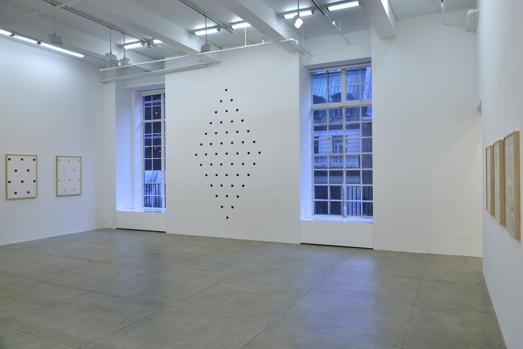 Niele Toroni
Installation View
Marian Goodman Gallery, New York
June 6 – July 30, 2015 Niele Toroni
Installation View
Marian Goodman Gallery, New York
June 6 – July 30, 2015