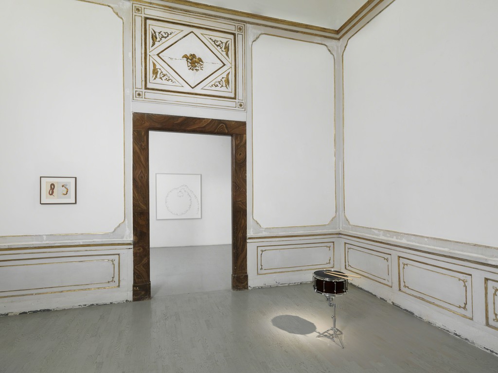 Anri Sala - partial view of the exhibition - December 2015 - Galleria Alfonso Artiaco, Napoli Anri Sala - partial view of the exhibition - December 2015 - Galleria Alfonso Artiaco, Napoli