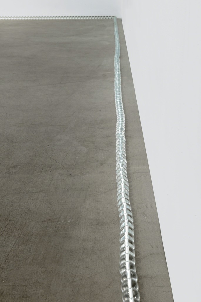 Olaf Nicolai, Der 673. Morgen, Galerie EIGEN + ART Leipzig/Berlin, Photo: Uwe Walter, Berlin Olaf Nicolai, Der 673. Morgen, Galerie EIGEN + ART Leipzig/Berlin, Photo: Uwe Walter, Berlin